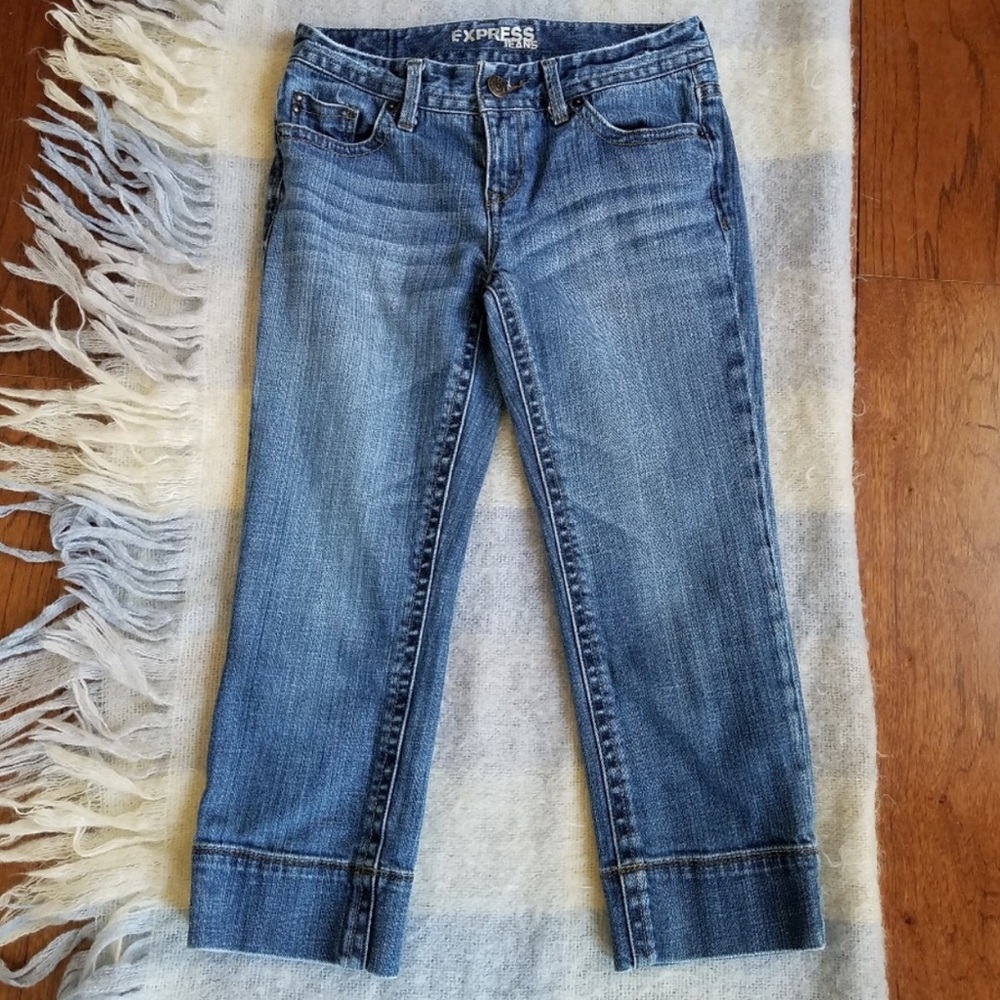 Express Jeans Cropped Capris